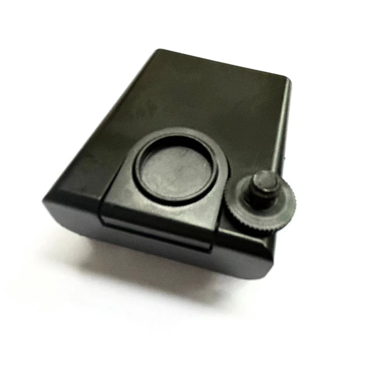 Razer Kiyo Pro/Logitech Brio 5 - Webcam 4K のレビューと価格